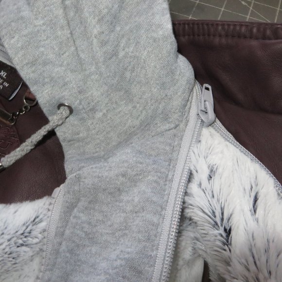 Jou Jou Fitted Vegan Leather Jacket size xl. - Picture 7 of 15